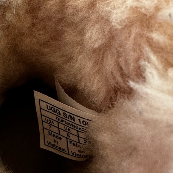 UGG Like New Pink Classic Glitter Boots II Style: 1098491T - Picture 7 of 8